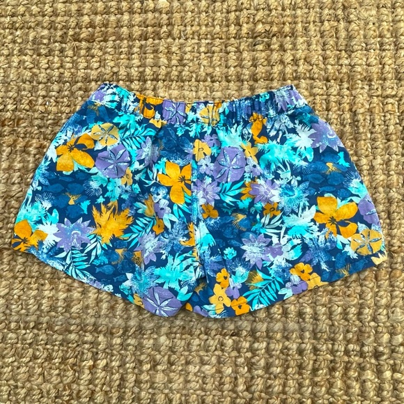 Patagonia Barely baggy shorts Small - Picture 1 of 5